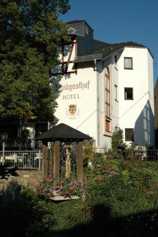 Landgasthof Hotel Zur Linde im Taunus Gemünden Exterior foto