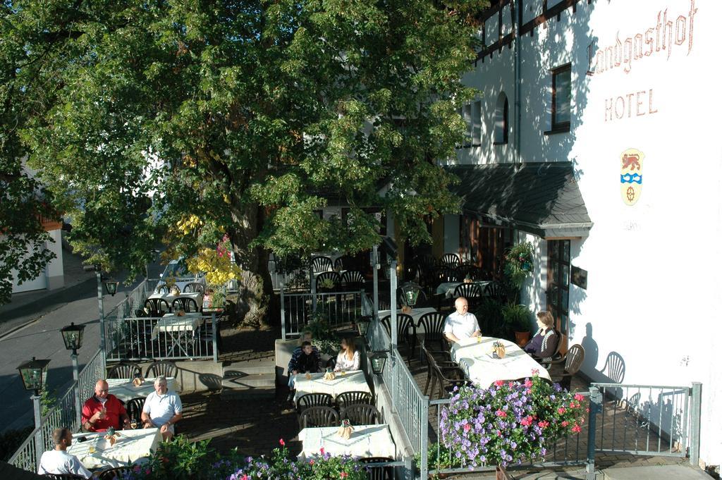 Landgasthof Hotel Zur Linde im Taunus Gemünden Exterior foto